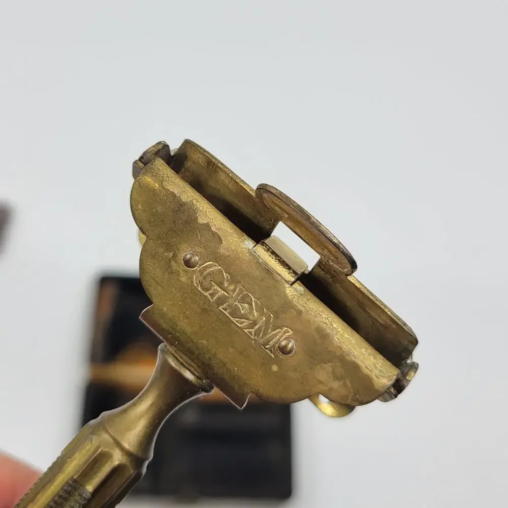 Vintage GEM Junior Single Edge Razor with original brass case and accessories